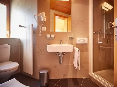 Hotel Landhaus Kro 3*